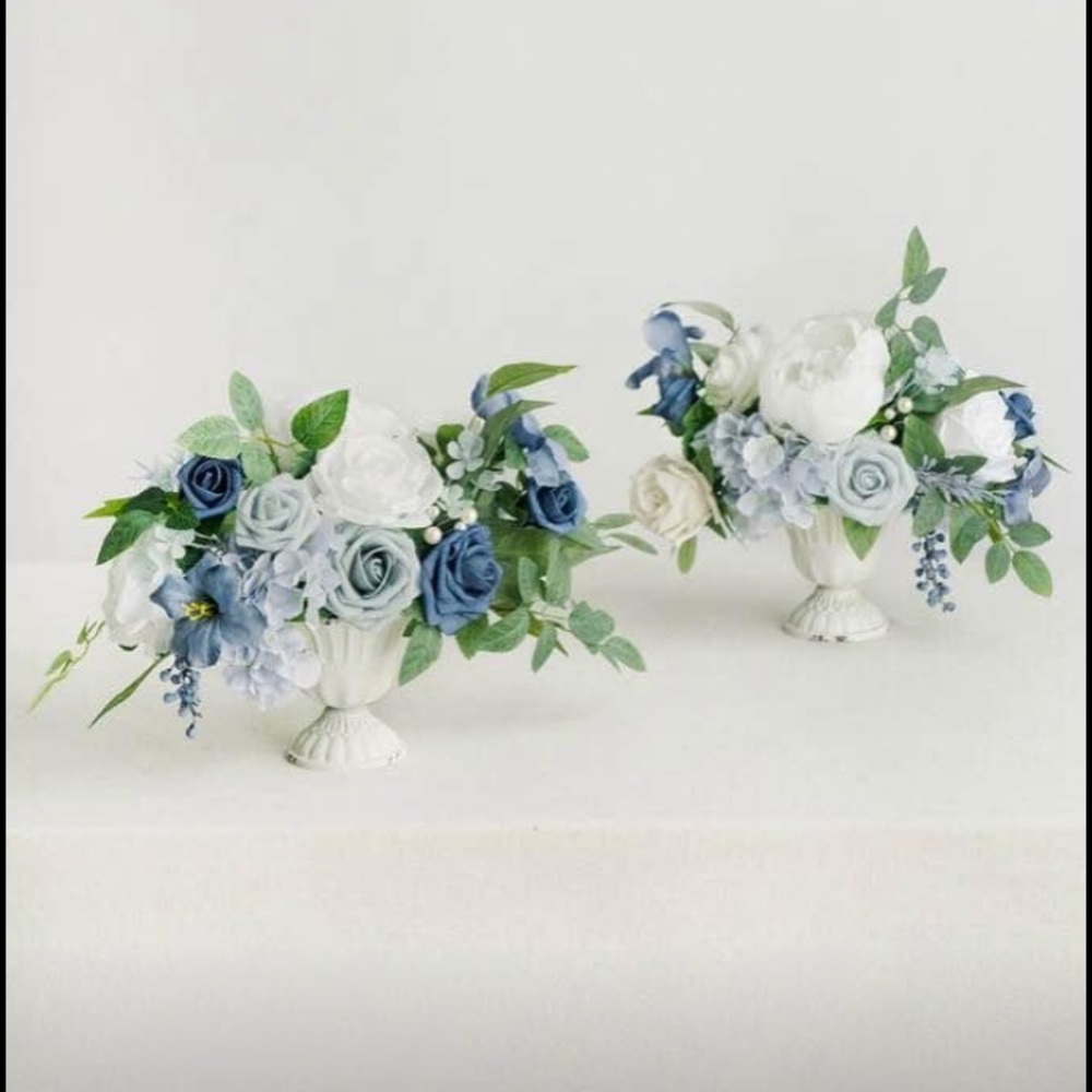 Ling’s Moment Dusty Blue and Navy Centerpieces